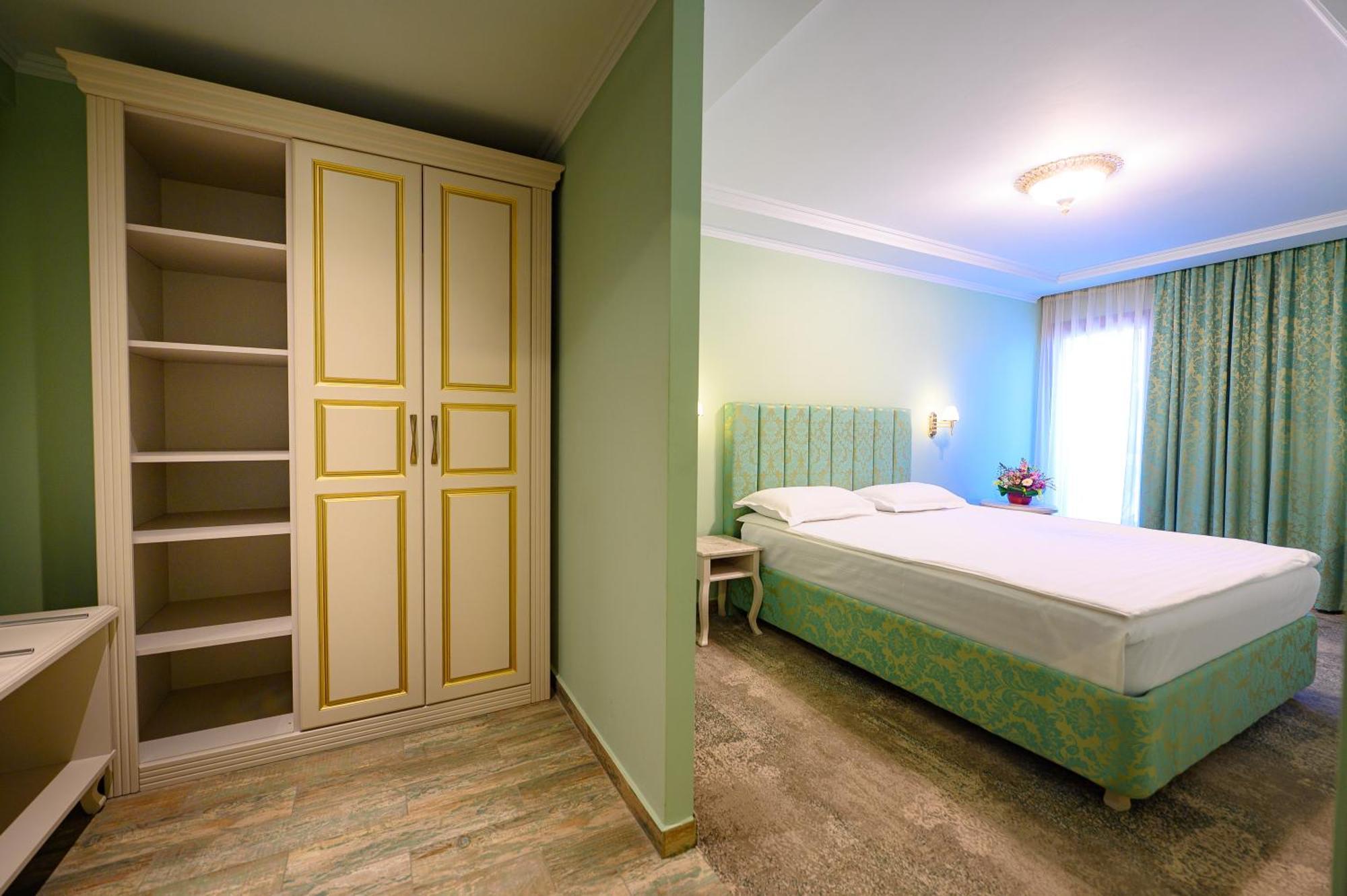 Hotel Iris-Mimoza จูปิเตอร์ ภายนอก รูปภาพ