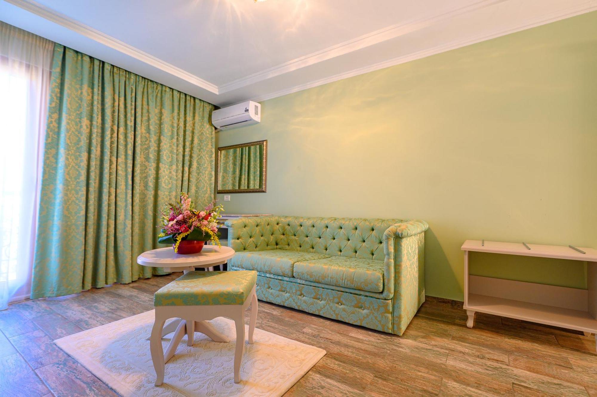 Hotel Iris-Mimoza จูปิเตอร์ ภายนอก รูปภาพ