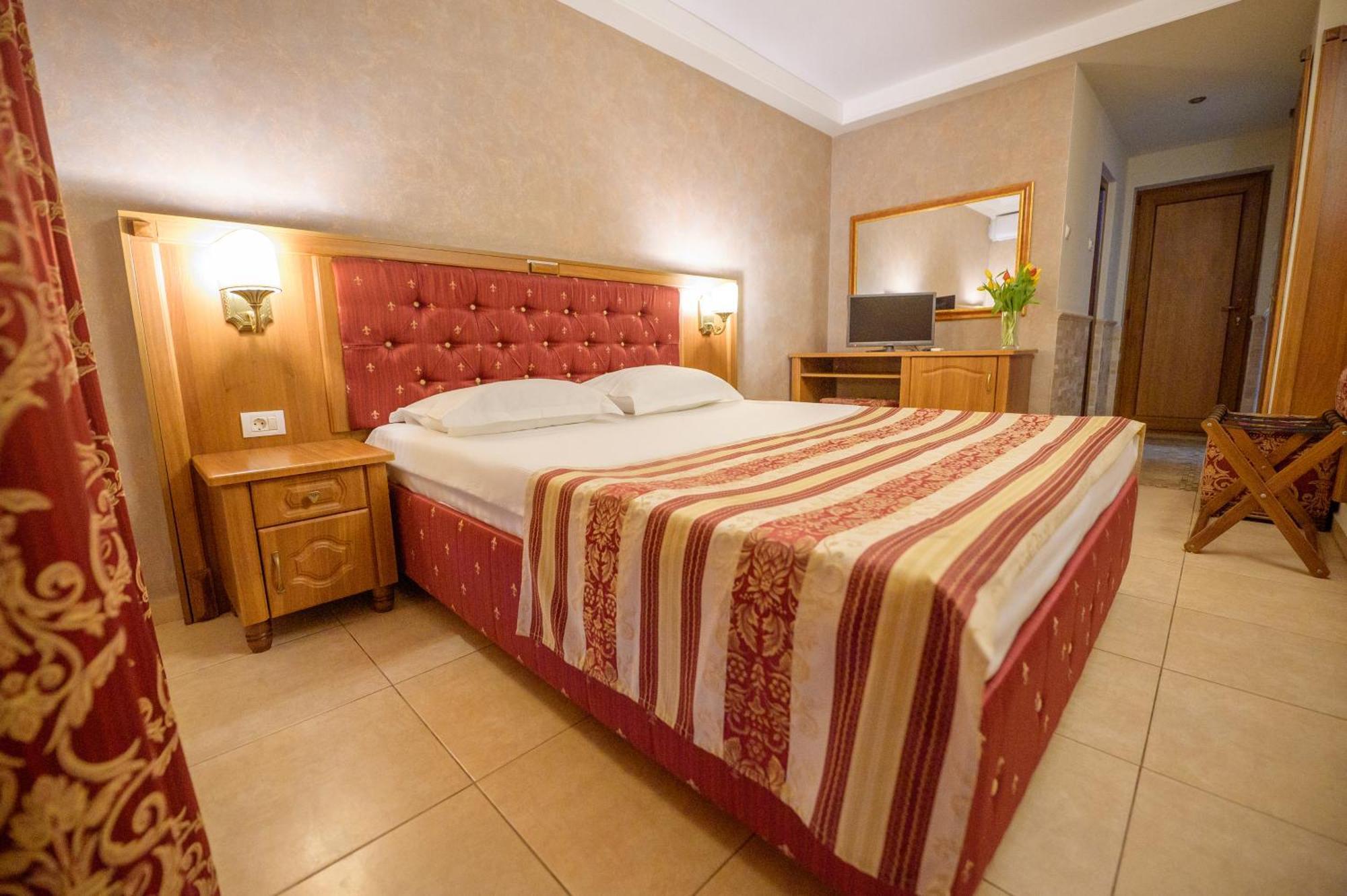 Hotel Iris-Mimoza จูปิเตอร์ ภายนอก รูปภาพ